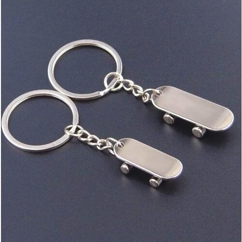 FREE SHIPPING by FEDEX 100pairs/lot 2019 New Skateboard Couple Keychains Metal Skateboard Keyrings for Lovers Gifts LOGO Can Add