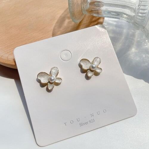 Vintage Women Butterfly Pearl Elegant Sweet Girl Party Earring