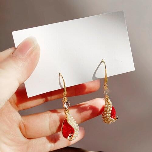 Sweet Girl Earrings 2021 New Fashion Design Sense Temperament Simple Net Red Drop-shaped Pearl Crystal Earrings For Sale