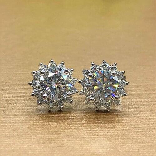 Huitan Luxury Cubic Zirconia Stud Earrings Piercing Ear Delicate Womens Wedding Earrings Party Fancy Girl Gift Fashion Jewelry