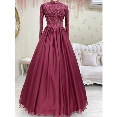 Burgundy Long Sleeve Muslim Prom Dresses 2021 Lace Appliques Beaded Formal Evening Party Gowns Saudi Arabia Dubai Robe