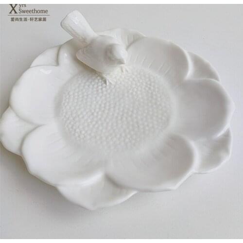 Ceramic fruit plate irregular household dish plate bird plate flower shape dessert plate solid color pasta plate