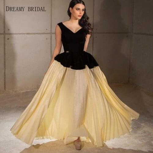 Chic Black Satin Celebrity Dresses Peplum Pleated Middle East Red Carpet Gowns Sexy V Neck Oscar Robes