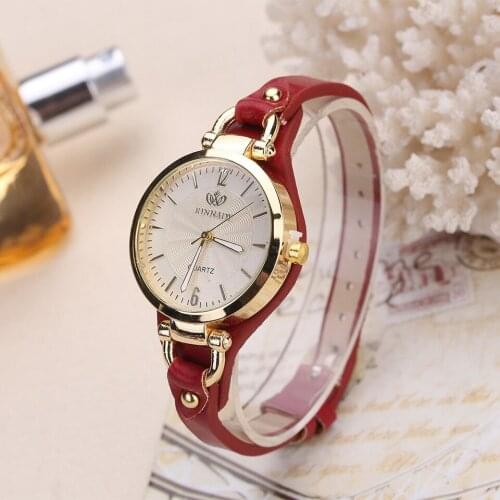 New Women Watches Ladies Rivet Leather Strap Casual Quartz Watch Women Retro Small Dial Thin Dress Watch Relogio Feminino Gift