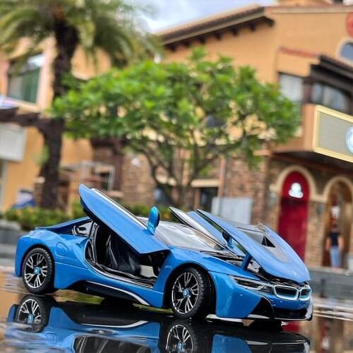 WELLY Diecast 1:24 Scale Classic Bmw I8 Sports Car Model Ornaments Simulation Alloy Vehicle Model Boys Toys Collection Souvenir