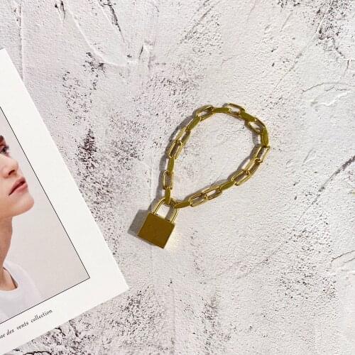 Kindlegem Golden Bracelets
