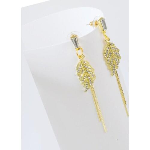 2021 Korean Fashion Girl New Earrings Temperament Net Celebrity Wild Leaves Long Style Womens Earrings For Sale Orecchini Uomo
