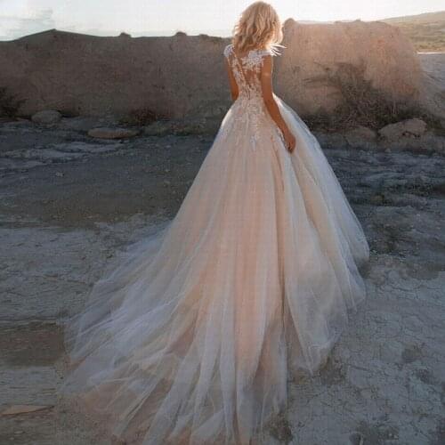 QQ Lover Sleeveless Wedding Dresses