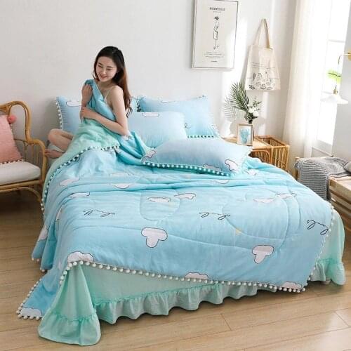 2020 New Flannel Blanket Thin Quilt Sofa Cover bed cover Summer cotton quilt air conditioner can be washed Plush lace Blankets