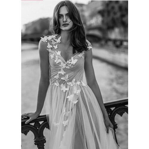 Boho Wedding Dress 2019 3D Flowers butterfly Beach Bride Dresses Illusion Back Puff Tulle Wedding Gowns Backless Floor Length