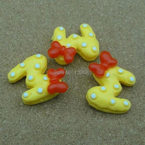 1pcs/lot resin yellow Micky M letter biscuit 24mm Cabochons Jewelry Fit Mobile Phone Hairpin Headwear DIY Accessories B105-1