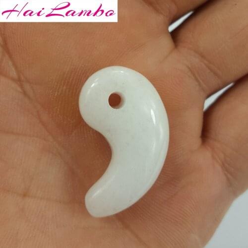 HaiLambo Natural Pure White Jades Hand Carved Magatama Pendant Comma Beads Classic Amulet Jewelry Pendants Bead for Gift GY09