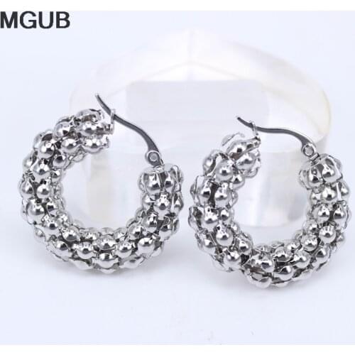 Wholesale Classic three colors Fashion Charm Hoop earrings Geometric Round For women fashion jewelry LH621