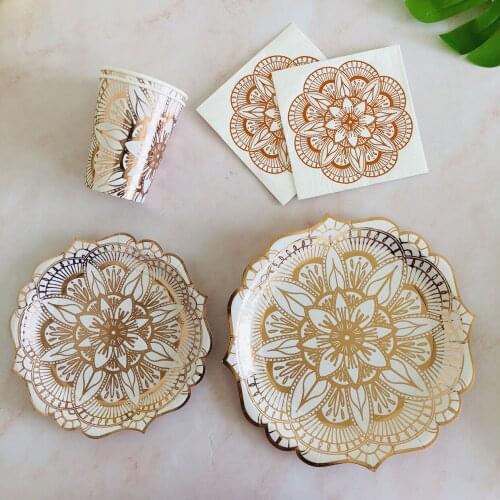 65PCS/ LOT Top Grade Disposable Paper Partyware Retro Rose Flowers Gilded Paper Plates Wedding Cake Dish Holiday Party Supplies