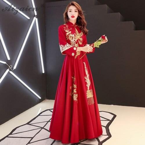 Oriental Style Red Embroidery Long Cheongsam Modern Fashion Bride Vintage Gown Qi Pao Women Chinese Evening Dress Qipao Robe