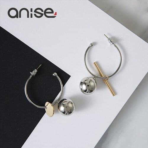 New Semicircle Round Hoop Earrings Metal Ball Pendant Earring Fashion Basketball Wives Earrings Asymmetric Brinco Argola Grande