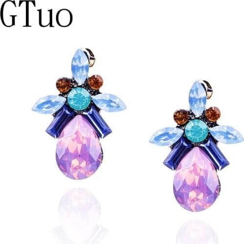 New Fashion Girls Crystal Rhinestones Earring Sweet Pink White Color Shiny Stud Earring for Women Fashion Jewelry 2150