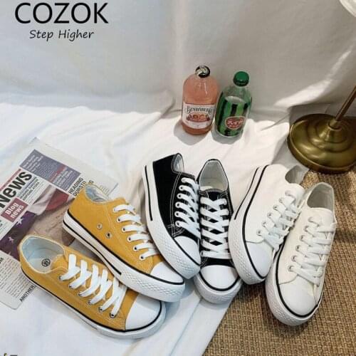 Womens Canvas Shoes 2021 Womens Outdoor Casual Shoe Breathable Flat Trainers for Student Couple Casual Walking Vulcanize Shoe