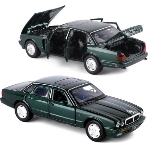 High simulation 1:32 XJ6 classic car alloy model,exquisite die-cast sound and light pull back collection model,free shipping