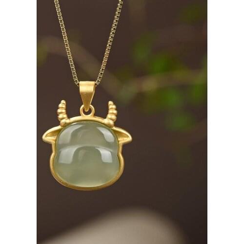 Unique creative ancient gold craftsmanship inlaid calf natural Hetian jade necklace pendant elegant charm ladies silver jewelry