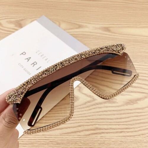Glitter Diamond Oversized Sunglasses Women Fashion Brand Designer One Piece Sun Glasses Vintage Summer UV400 Rhinestone Sunglass