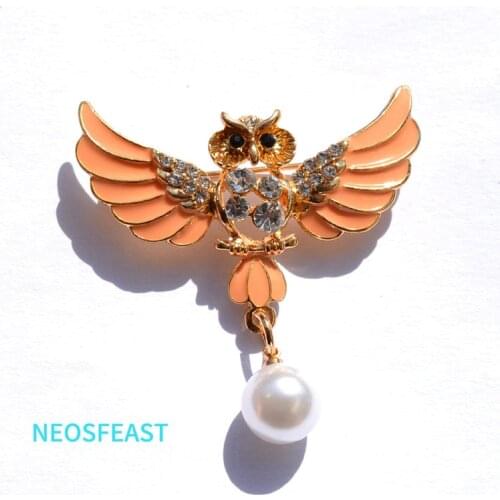 Elegant Rhinestone Owl Brooches For Women Pearl Enameled Pin Peach Color Lady Party Gifts Coat Garment Accessory Fashion Jewelry