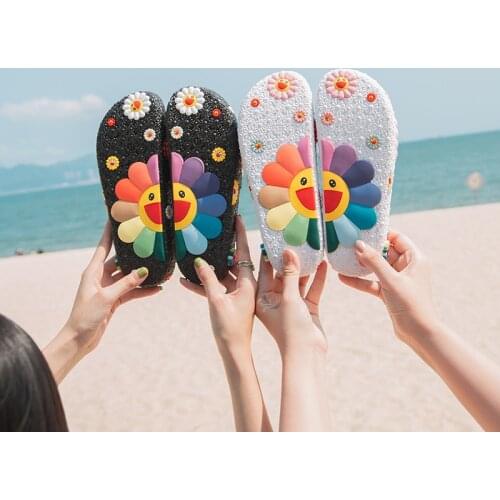Fashionable Sun Flower Outdoor Beach Slippers Female Massage Breathable Lightweight Non-Slip Wear-Resistant Flip Flops Women