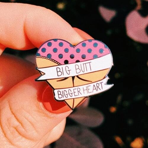 Big Butt Bigger Heart Brooch Pins Enamel Metal Badges Lapel Pin Brooches Jackets Jeans Fashion Jewelry Accessories