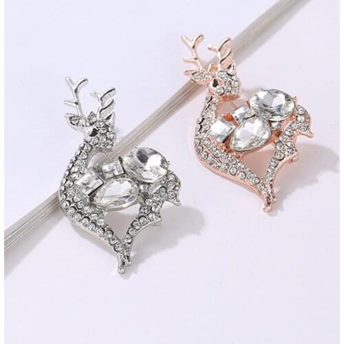 Mini Deer Brooches Women Metal Pins Free Delivery Brooches For Woman Christmas Gift 2018 Clothing Accessories with Rhinestone