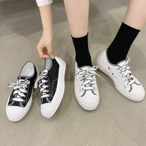 Mix Color Lace Up Women Shoes Round Toe Flat Canvas Shoes White Microfiber Fashion Sneakers Spring Summer New Designer Footwear