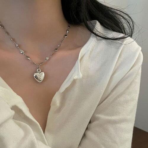 Trendy Heart Necklace for Women Neck Chain Gold Alloy Unique Design Pendant Choker Gift For Girls Men Memorial Jewelry
