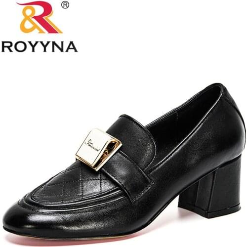 ROYYNA 2021 New Designers Geniune Leather Loafters Women Round Toe Soft Thick Bottom Casual Pump British Style Ladies Footwear