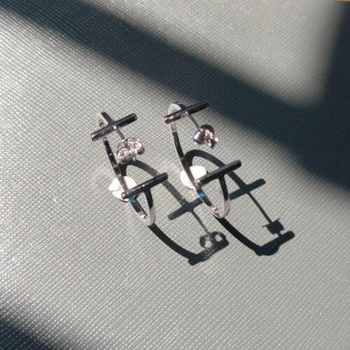 S925 pure silver ms elegant lady stud earrings in Europe and the trend is simple and charming girls holiday gifts