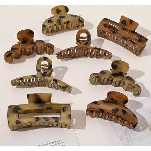 2021 New Ins Large Geometric Hollow Square Leopard Acrylic Hair Clip Hair Claw For Women Hair Accessories Crab Hair Clip