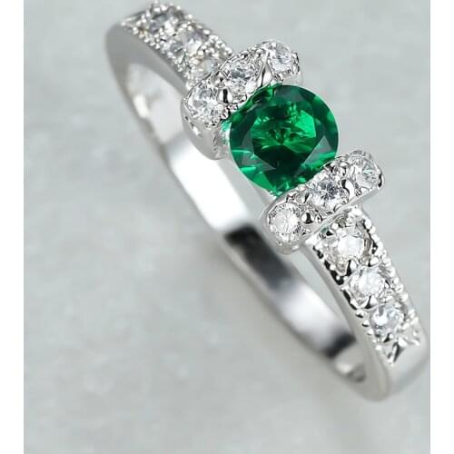 Dainty Female Green Crystal Stone Ring Charm Silver Color Engagement Ring Classic Bridal Round Zircon Wedding Rings For Women