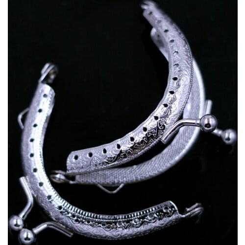 50PCS Silver Tone 6.5cm Semicircle Embossed Mini Metal Purse Bag Frames Kiss Clasps Clutch Buckle Clips Handbag Luggage Hardware