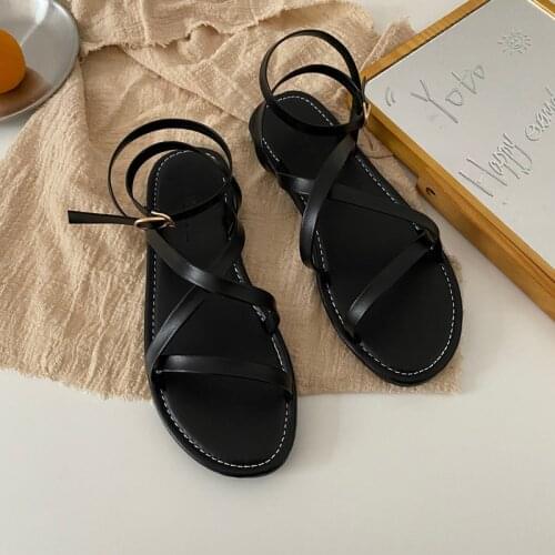 Simple word buckle sandals 2021 summer new fashion all-match open-toed womens shoes comfortable flat-bottomed Roman shoes