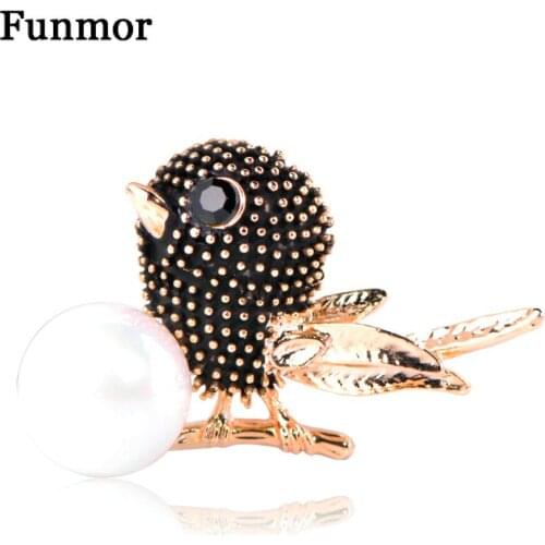 FUNMOR Kawaii Vintage Birds Brooches Gold Color Imitation Pearls Animal Corsage Women Children Collar Hijab Pins Costume Bijoux