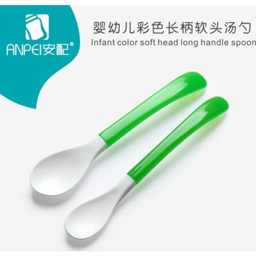 2018 2PCS New Baby Spoon Kids Flatware Feeding Spoon Safety PP Infant Color Soft Silicone Head Long Handle Cute Spoon
