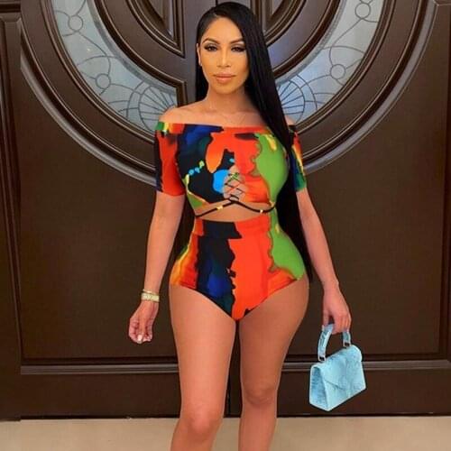 Amalyur Printed Women Sexy 2 Piece Set Clubwear Bodycon Summer Outfits for Women 2021 Slim Bandage Crop Top and Biker Shorts Set