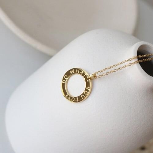 Amaiyllis 18K Gold Circle Letter LOVE Do What You Love Round Clavicle Necklace Pendants For Freindship Necklace Jewellry