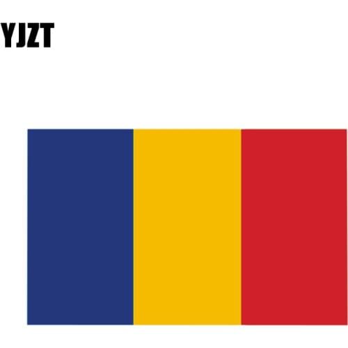 YJZT 15.7CM*9.9CM ROMANIA Flag Car Sticker International PVC Decal Car Accessories 6-0760