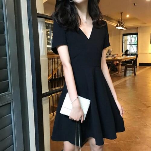Large size womens fat mm summer dress womens slim belly goddess fan temperament Hepburn wind small black skirt A skirt