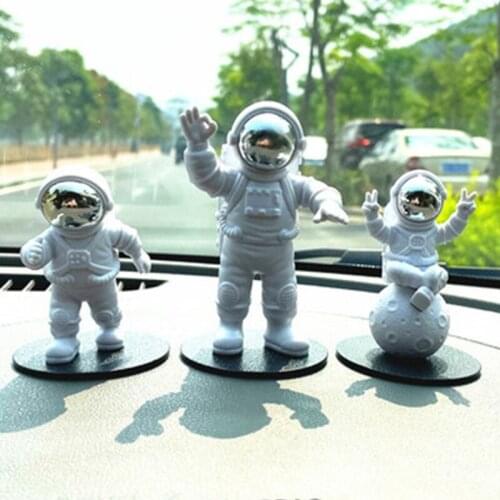 Car Astronaut Doll Ornaments Personalized Creative Auto Interior Supplies Astronaut Car Decoration Auto Interior Accessories