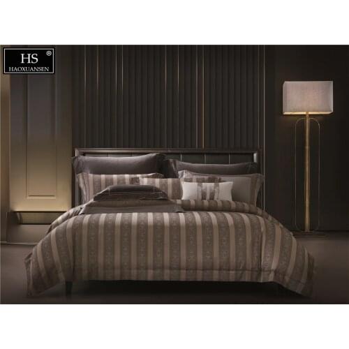 Baroque Stripe Design 4Pieces Yarn Dyed Jacquard Bedding Sets BedLinens King Size Duvet Cover Set Pillowcase Bedsheet Beige