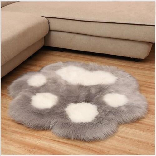 Artificial Wool Carpet Bear Paw Fluffy Plush Cushion Living Room Bedroom Desk Foot Mats Childrens Room Rug Faux Fur Shaggy Pad