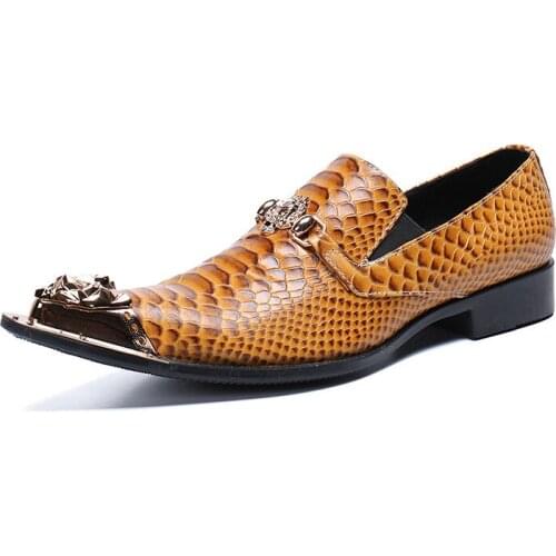 2021 New Fashion Mens Office Formal Shoes High Quality Breathable Oxford Wedding Shoes Personality Mens Business Dress Shoes