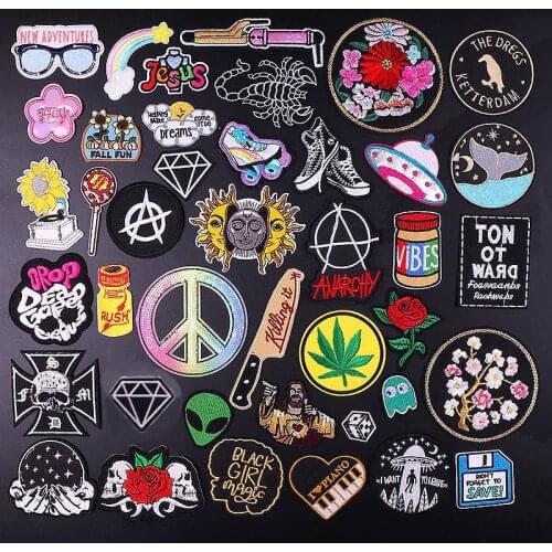 Skull Knife Patch For Clothing Hippie Iron on Embroidered Sewing Applique Punk Rock Patches On Clothes DIY Cute Stripes Badge