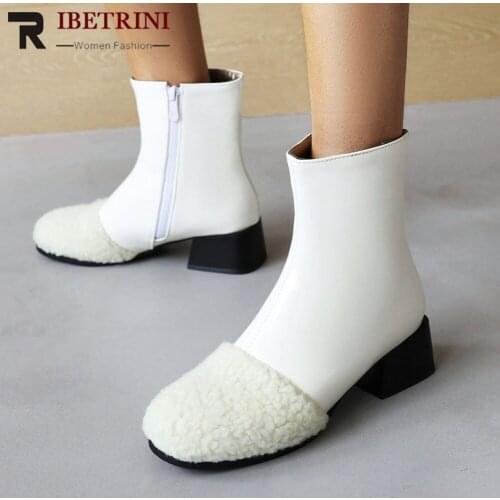 Female Chelsea Boots Comfy Fur Zipper Design Round Toe 2021 Winter Warm Style Black Ankle Short Boots Woman Fashion Shoes Woman