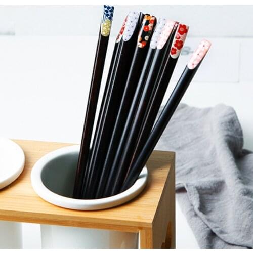 Portable Tablewares Japanese Style Chopsticks Natural Wood Chopsticks Reusable Household Floral Wooden Chopsticks 1 Pair